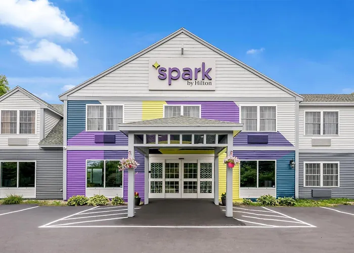 Spark By Hilton Freeport